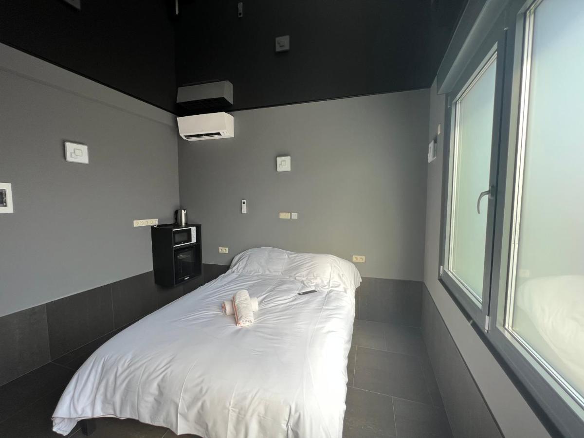 Logements Des Choraux 투르네 외부 사진