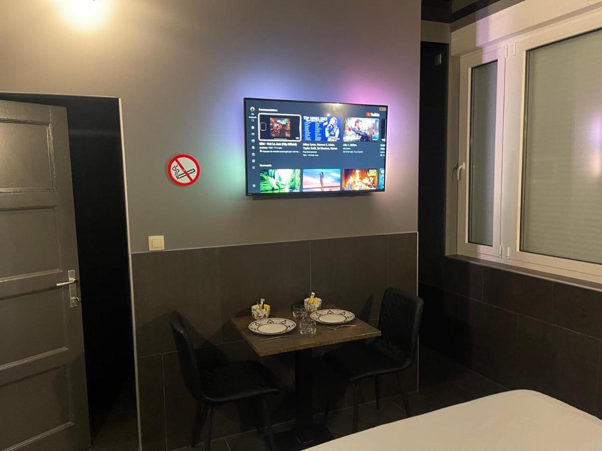 Logements Des Choraux 투르네 외부 사진